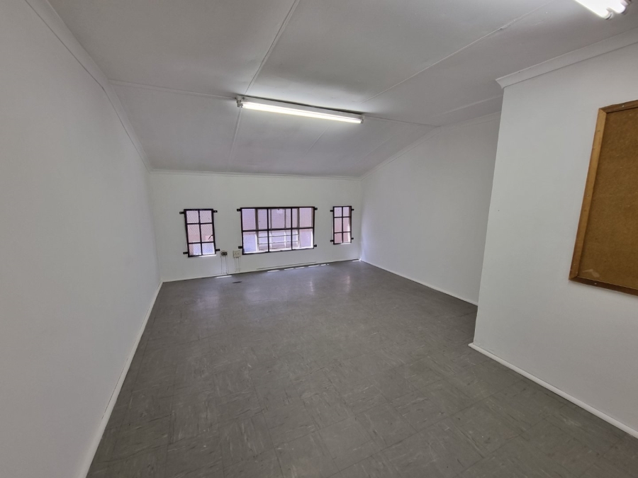 To Let commercial Property for Rent in Harrismith Free State